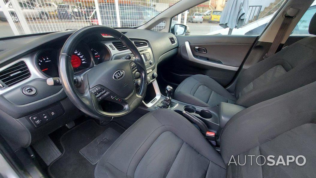 Kia Ceed 1.6 CRDi More Edition de 2014