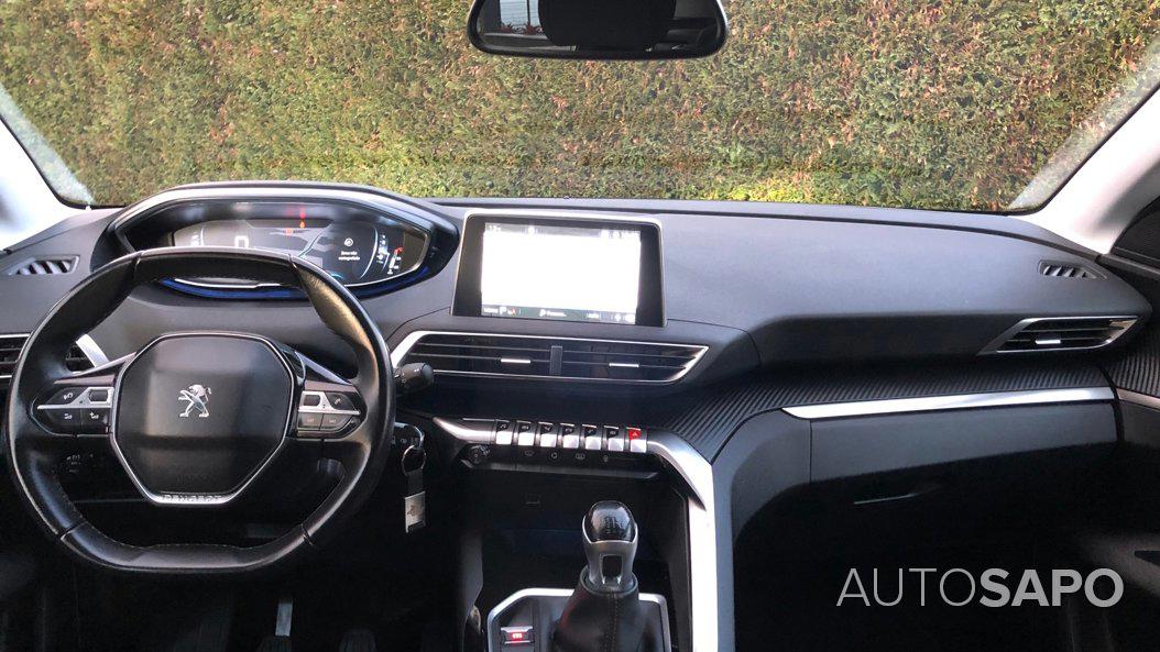 Peugeot 3008 1.2 PureTech Active de 2018