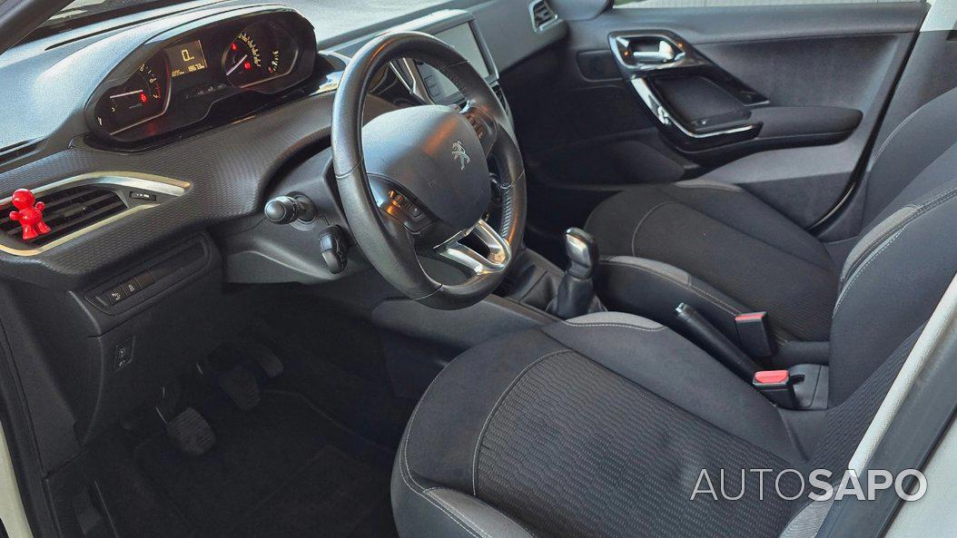 Peugeot 208 1.2 PureTech Style de 2016