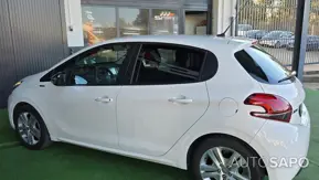 Peugeot 208 1.2 PureTech Style de 2016