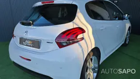 Peugeot 208 1.2 PureTech Style de 2016