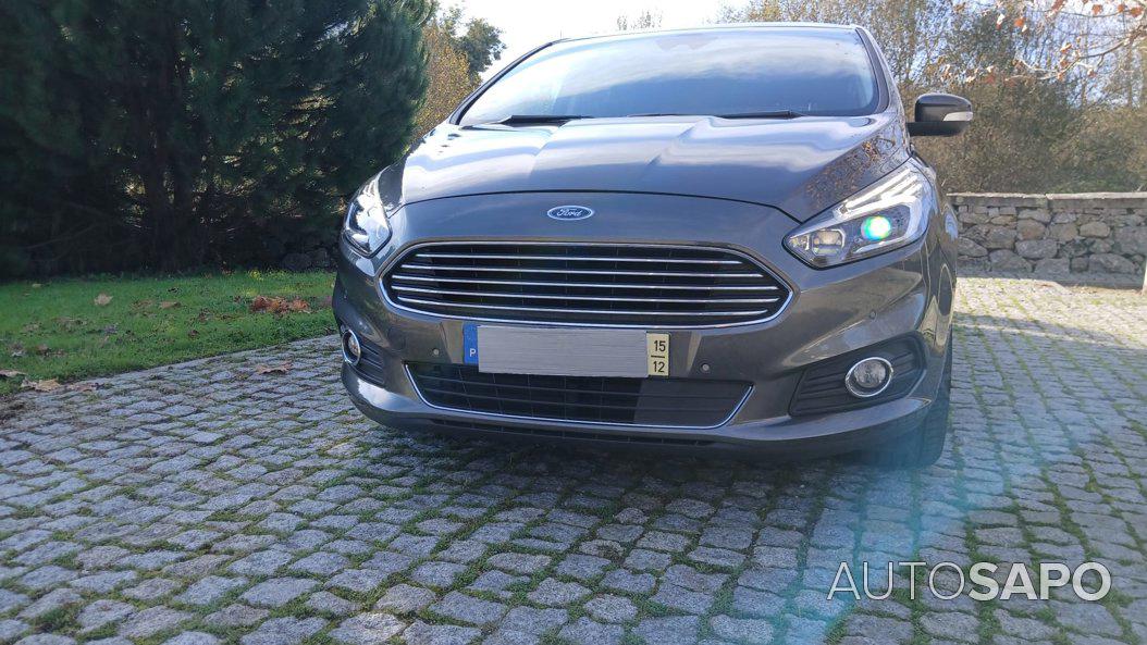 Ford S-Max 2.0 TDCi Titanium 7L de 2015