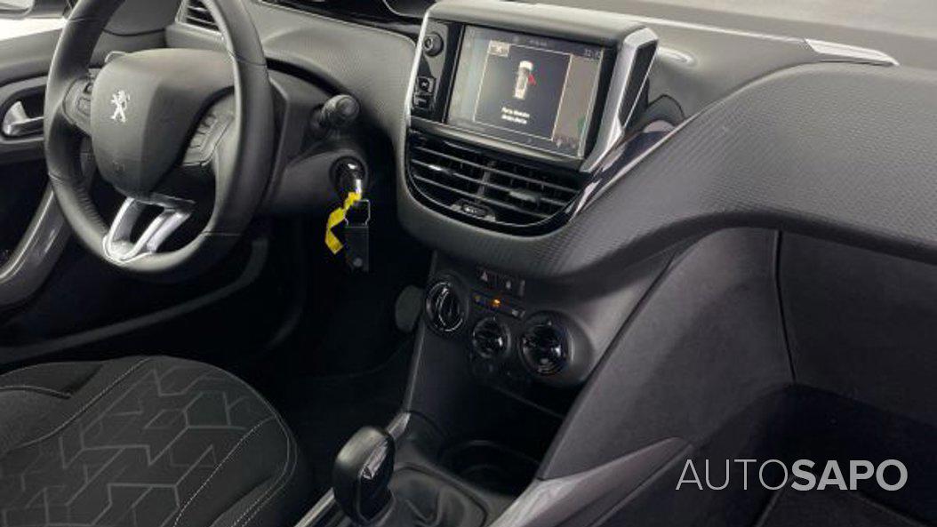 Peugeot 2008 1.2 PureTech Style de 2016