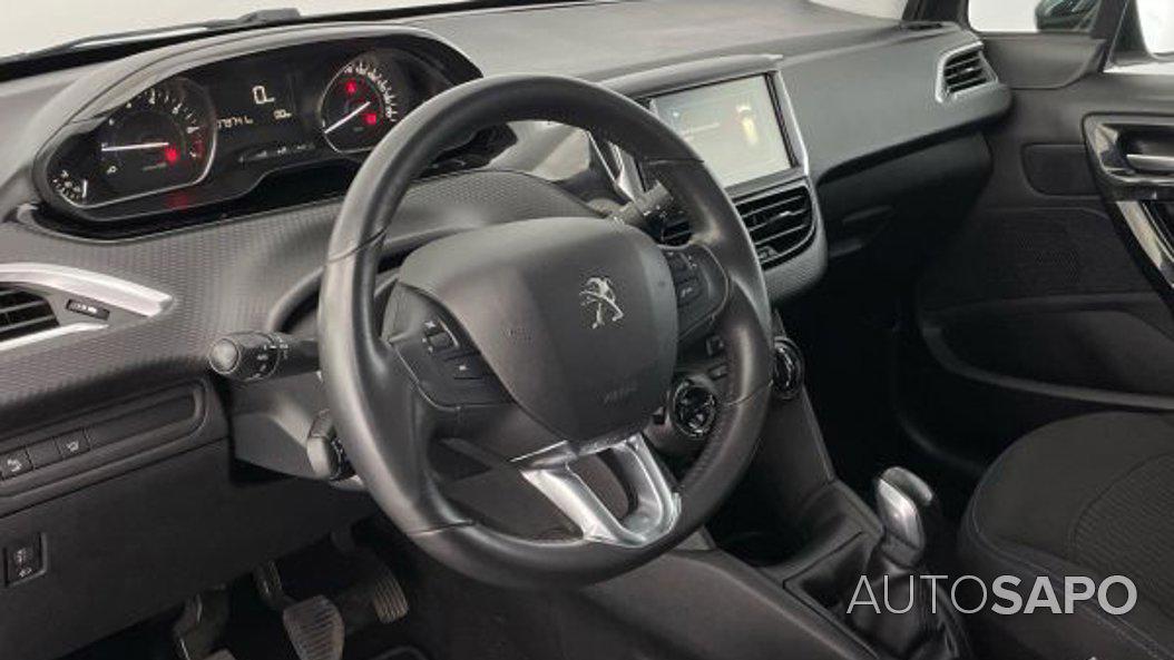 Peugeot 208 1.2 PureTech Life Signature de 2019