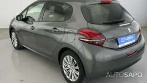 Peugeot 208 1.2 PureTech Life Signature de 2019