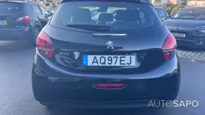 Peugeot 208 de 2015