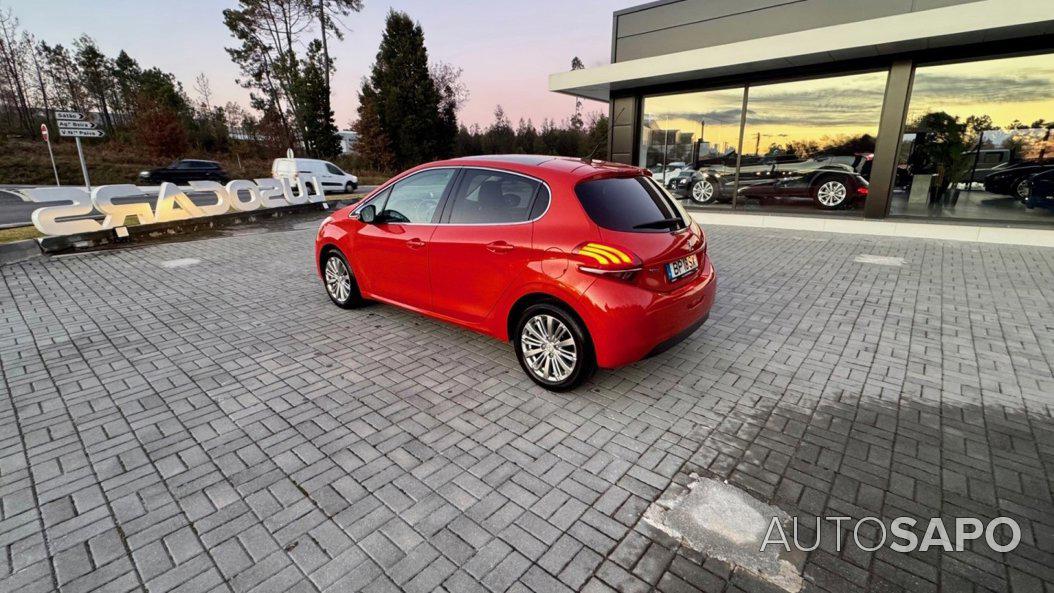 Peugeot 208 1.2 PureTech Allure de 2017