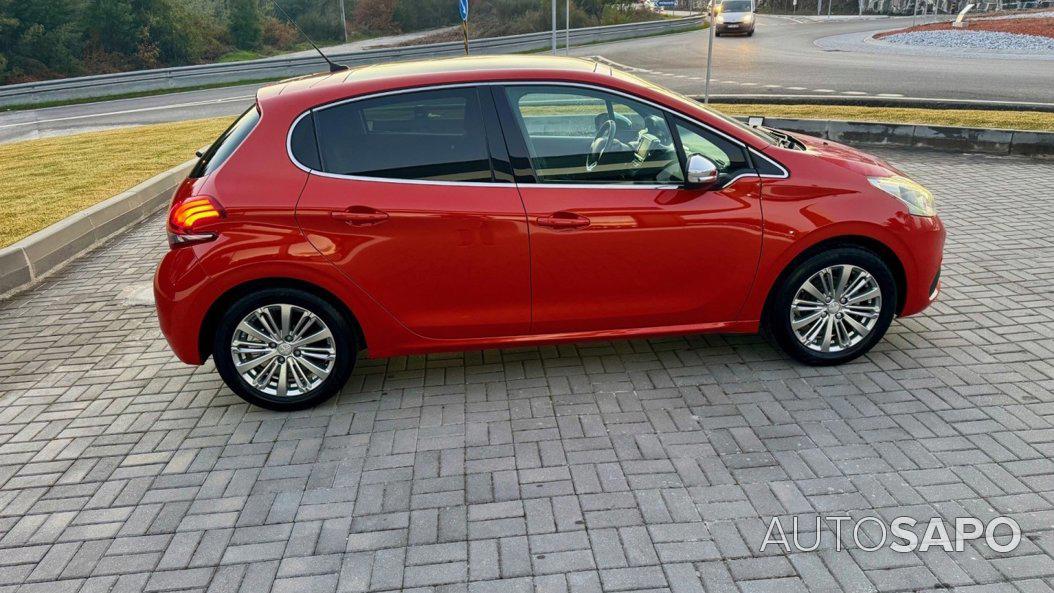 Peugeot 208 1.2 PureTech Allure de 2017