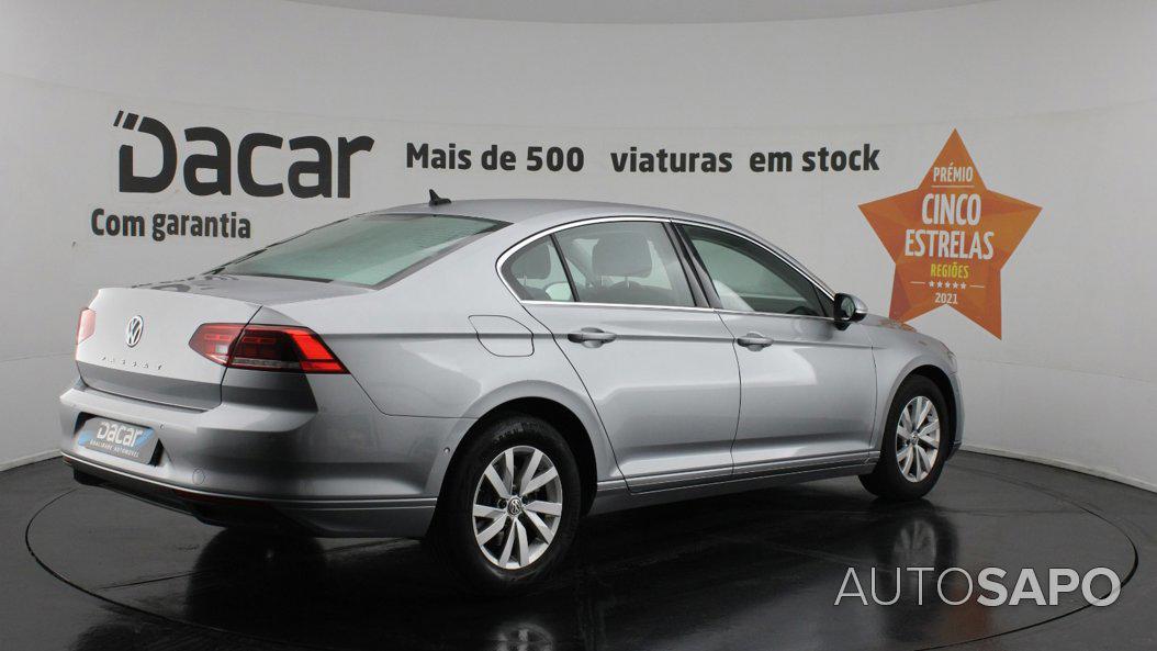 Volkswagen Passat 1.5 TSI Confortline DSG de 2020