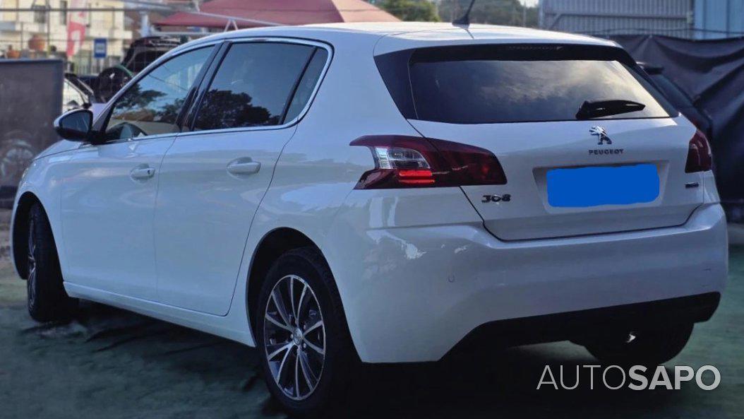 Peugeot 308 de 2015