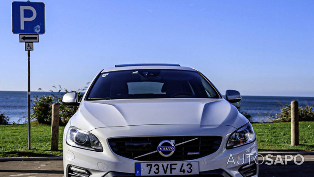 Volvo V60 2.4 D6 R-Design Summum AWD Phev de 2014