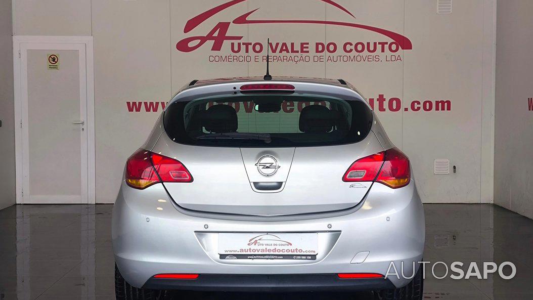 Opel Astra de 2011