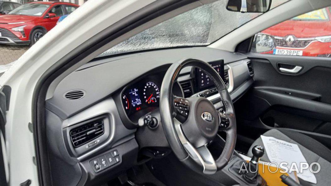 Kia Stonic 1.2 CVVT LX de 2021