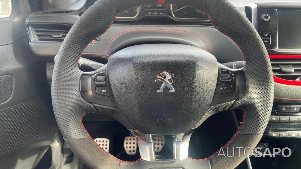 Peugeot 208 de 2014