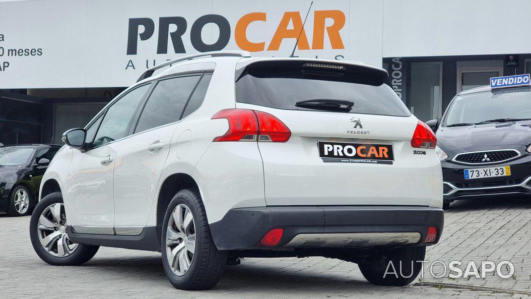 Peugeot 2008 1.2 PureTech Style de 2013