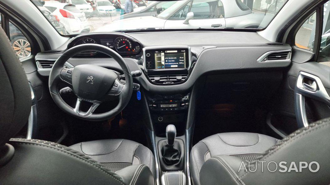 Peugeot 2008 1.2 PureTech Style de 2013