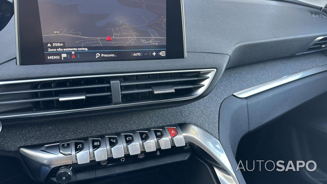 Peugeot 5008 1.2 PureTech Allure EAT8 de 2020