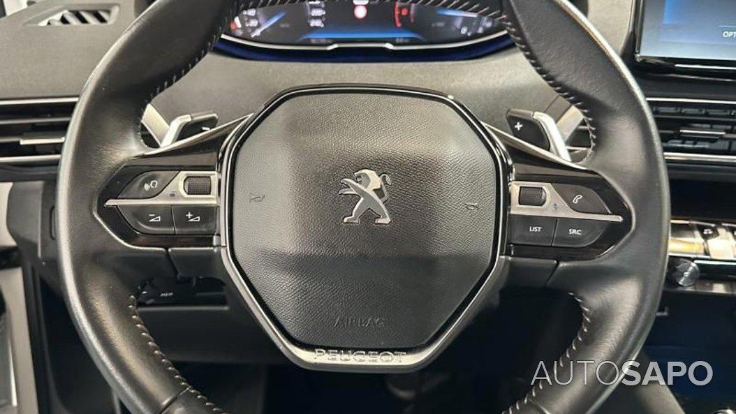 Peugeot 3008 1.2 PureTech Active de 2021