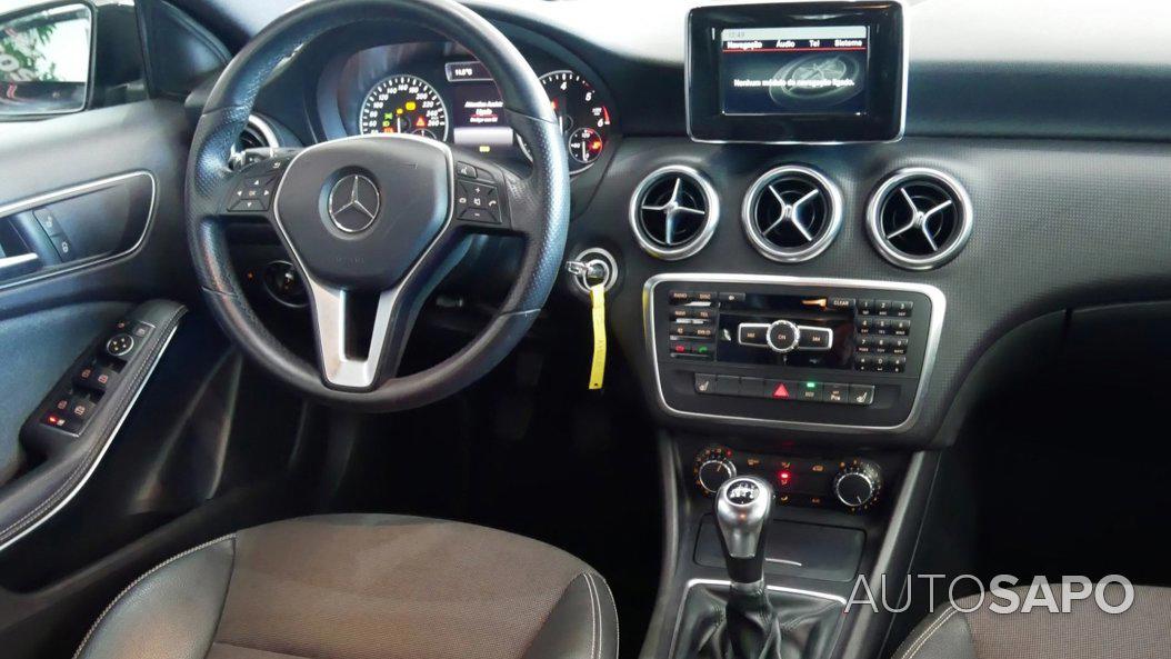 Mercedes-Benz Classe A 180 CDi B.E. Urban de 2014