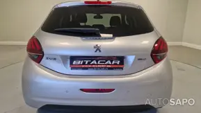 Peugeot 208 de 2016