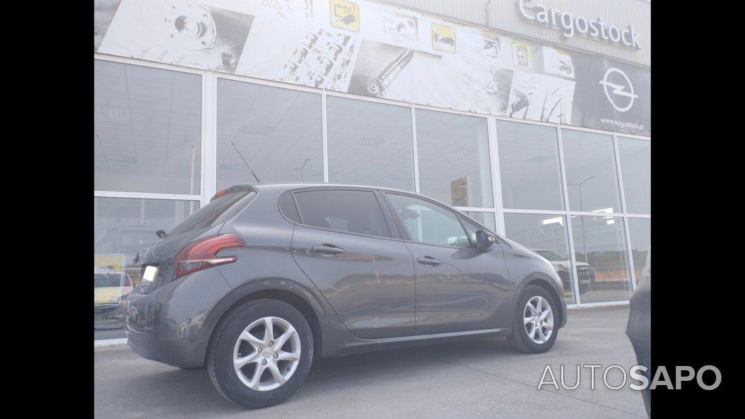 Peugeot 208 1.2 PureTech Active de 2015