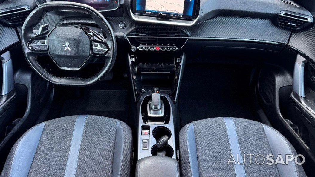 Peugeot 2008 1.2 PureTech Allure EAT8 de 2020