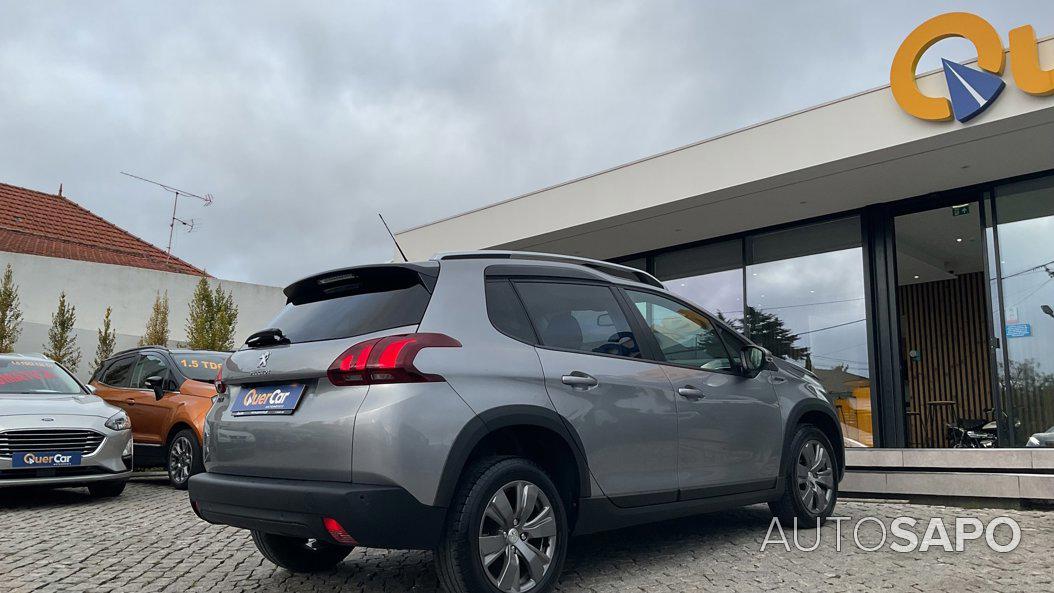 Peugeot 2008 1.2 PureTech Signature de 2019