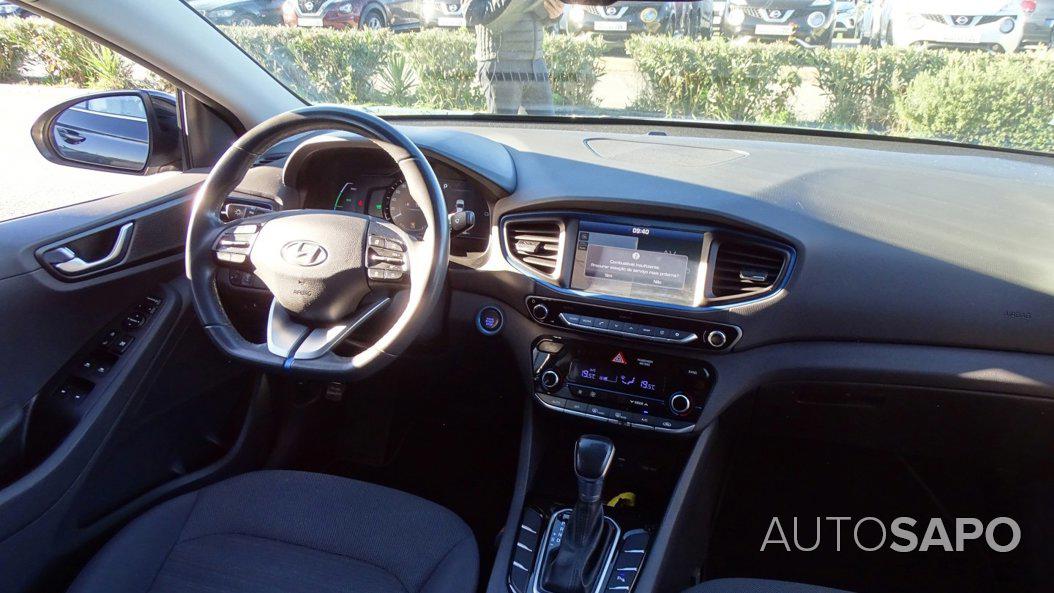 Hyundai Ioniq 1.6 GDI HEV Hybrid Tech de 2016