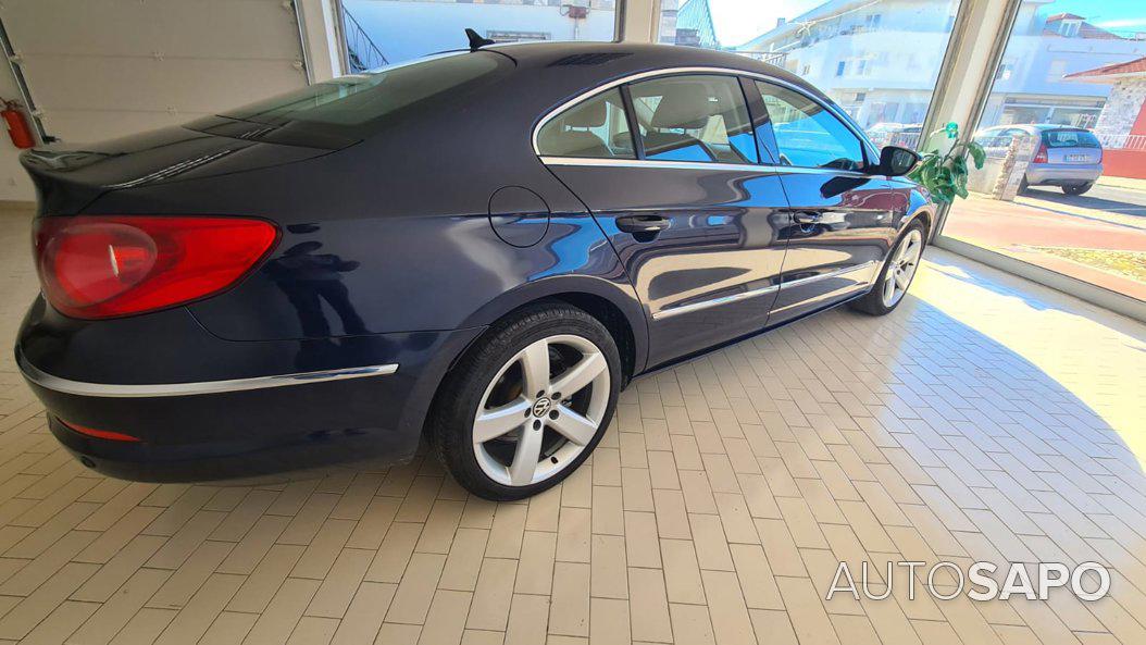 Volkswagen Passat 2.0 TDi Confortline BlueMotion de 2011