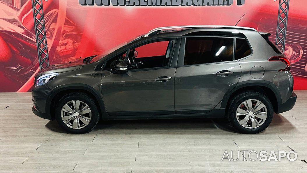 Peugeot 2008 1.2 PureTech Signature de 2019