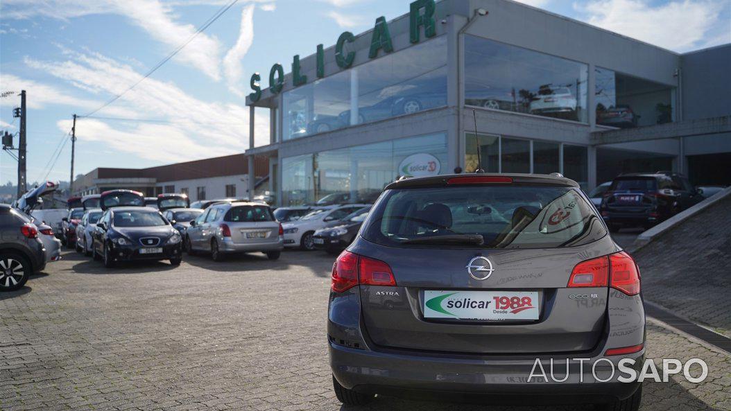 Opel Astra de 2011