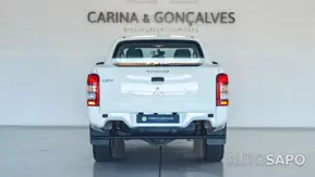 Mitsubishi L200 Strakar de 2021