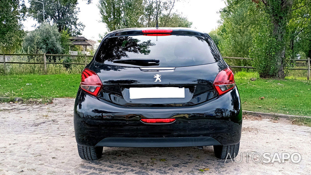 Peugeot 208 1.2 PureTech Allure de 2018