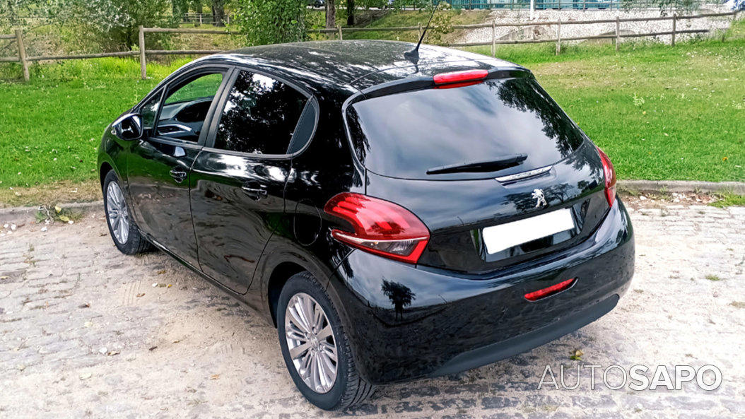 Peugeot 208 1.2 PureTech Allure de 2018