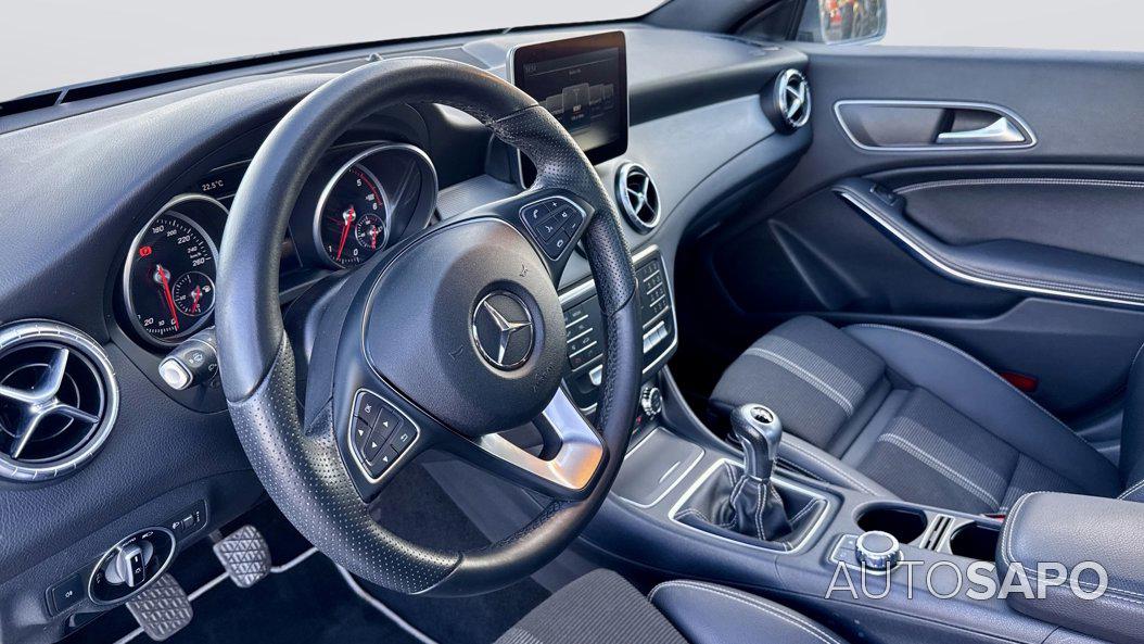 Mercedes-Benz Classe CLA 200 d Urban de 2016