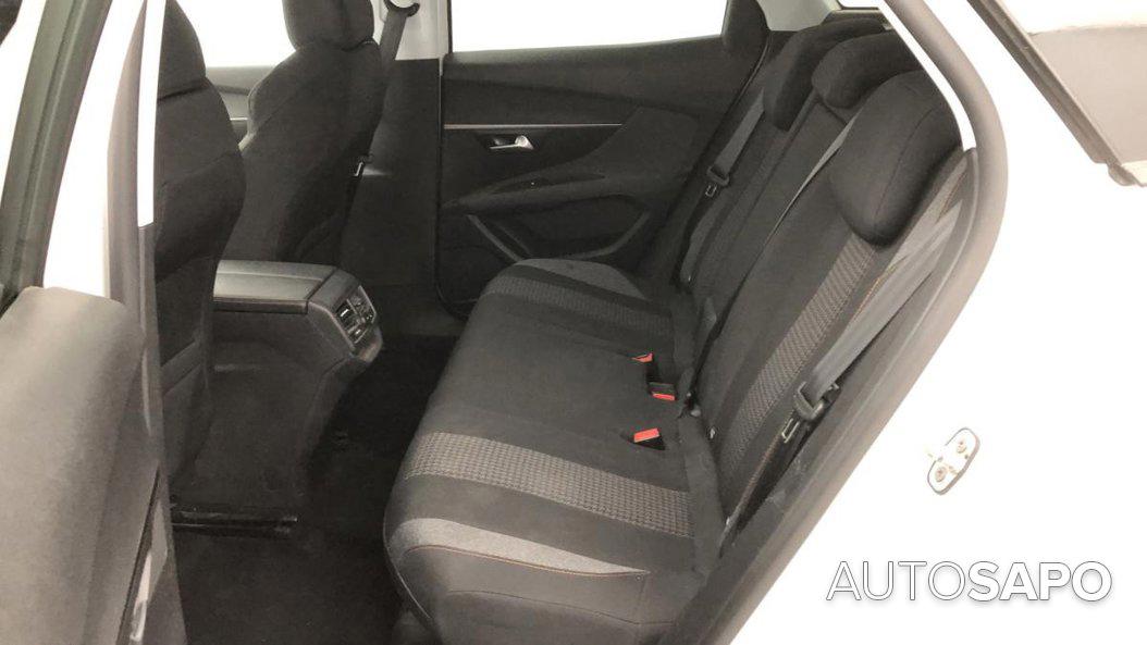 Peugeot 3008 1.2 PureTech Active Pack de 2019