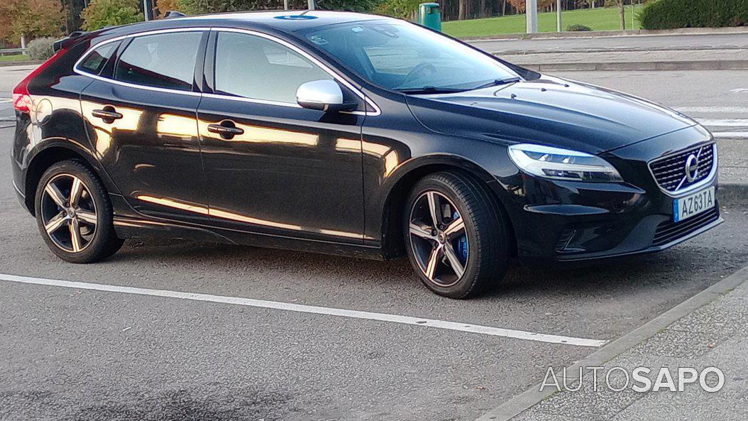 Volvo V40 2.0 D3 R-Design Momentum de 2017