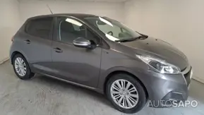 Peugeot 208 1.2 PureTech Life Signature de 2019