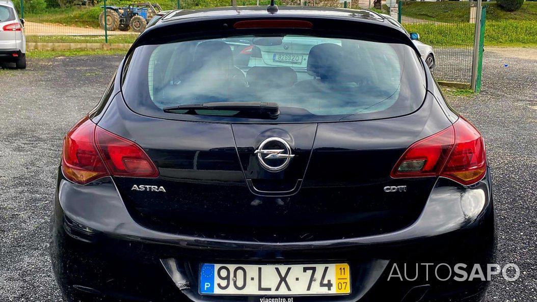 Opel Astra de 2011