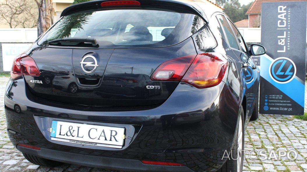 Opel Astra de 2010