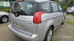 Peugeot 5008 1.6 HDi 7L Active de 2012