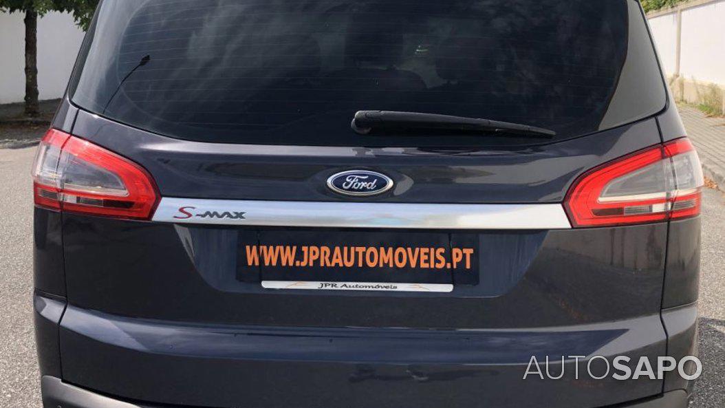 Ford S-Max 2.0 TDCi Titanium 7L 139g de 2014