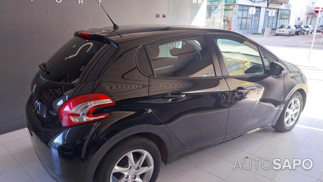 Peugeot 208 de 2015