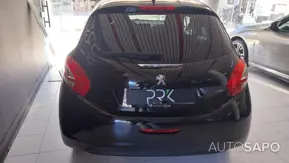 Peugeot 208 de 2015