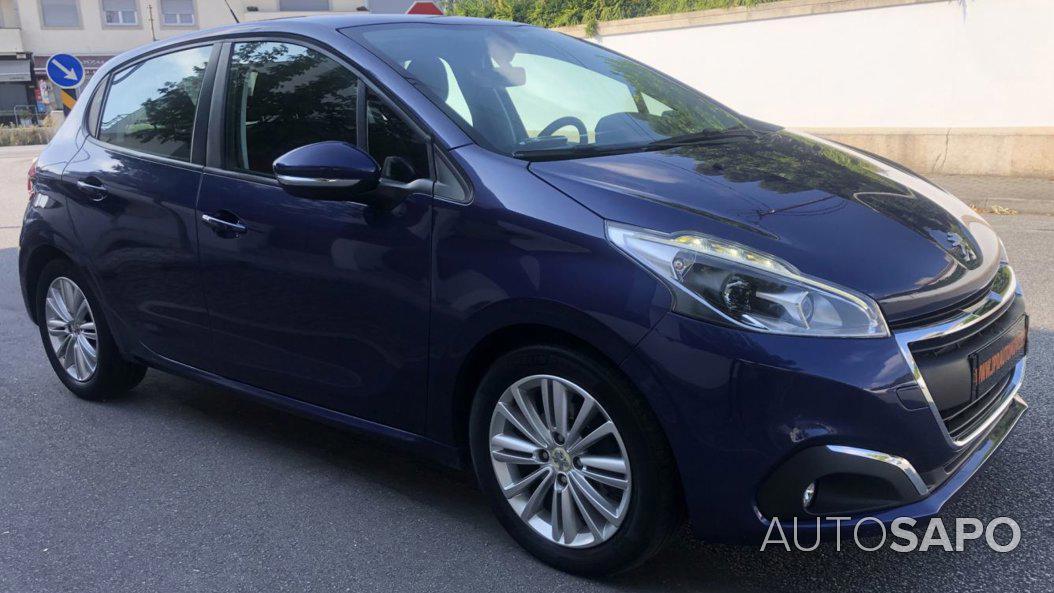 Peugeot 208 1.6 Blue HDI Style de 2013