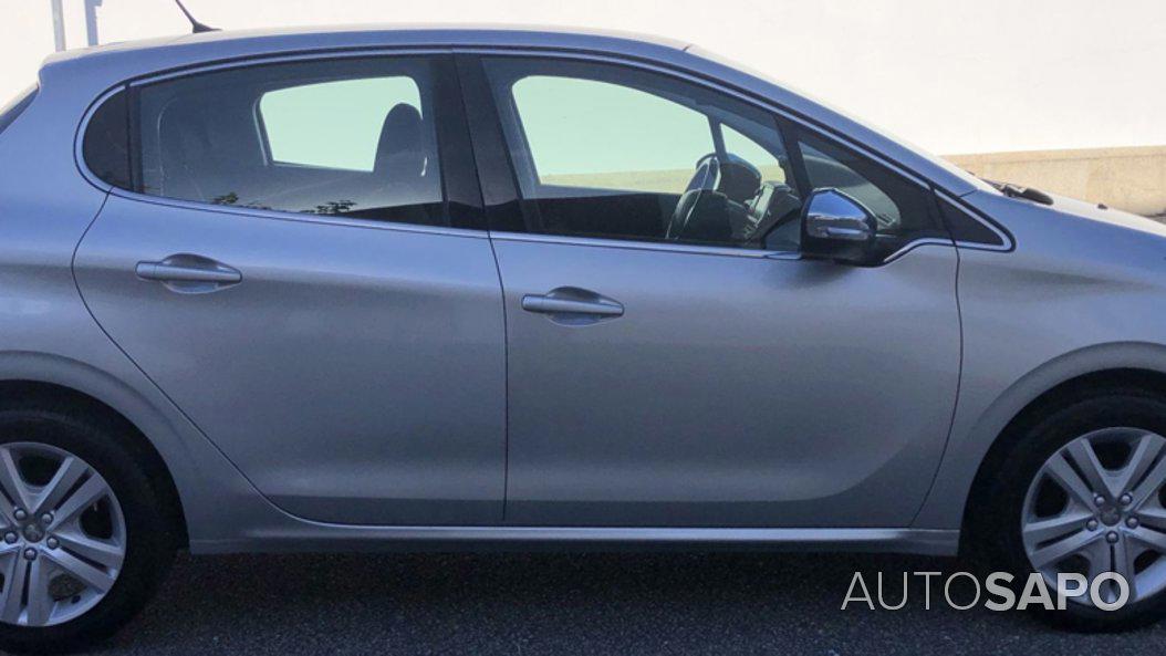 Peugeot 208 1.2 PureTech Allure de 2018