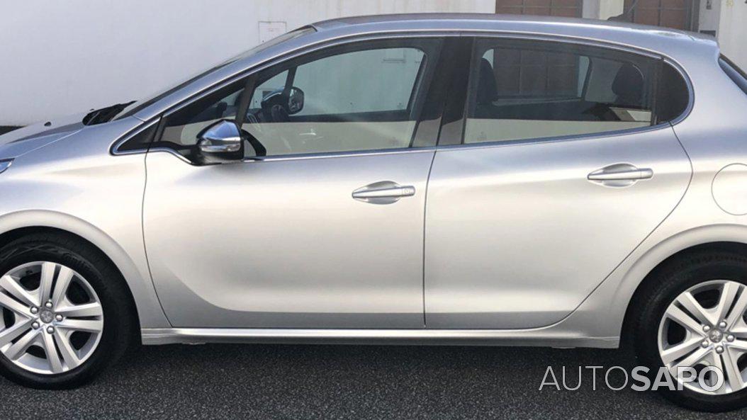 Peugeot 208 1.2 PureTech Allure de 2018