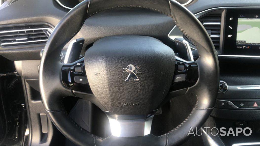 Peugeot 308 1.2 PureTech Allure de 2021