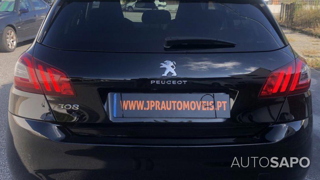 Peugeot 308 1.2 PureTech Allure de 2021