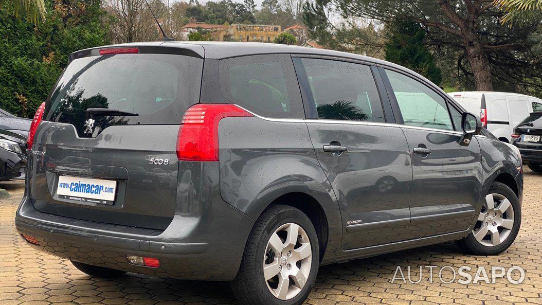 Peugeot 5008 de 2011